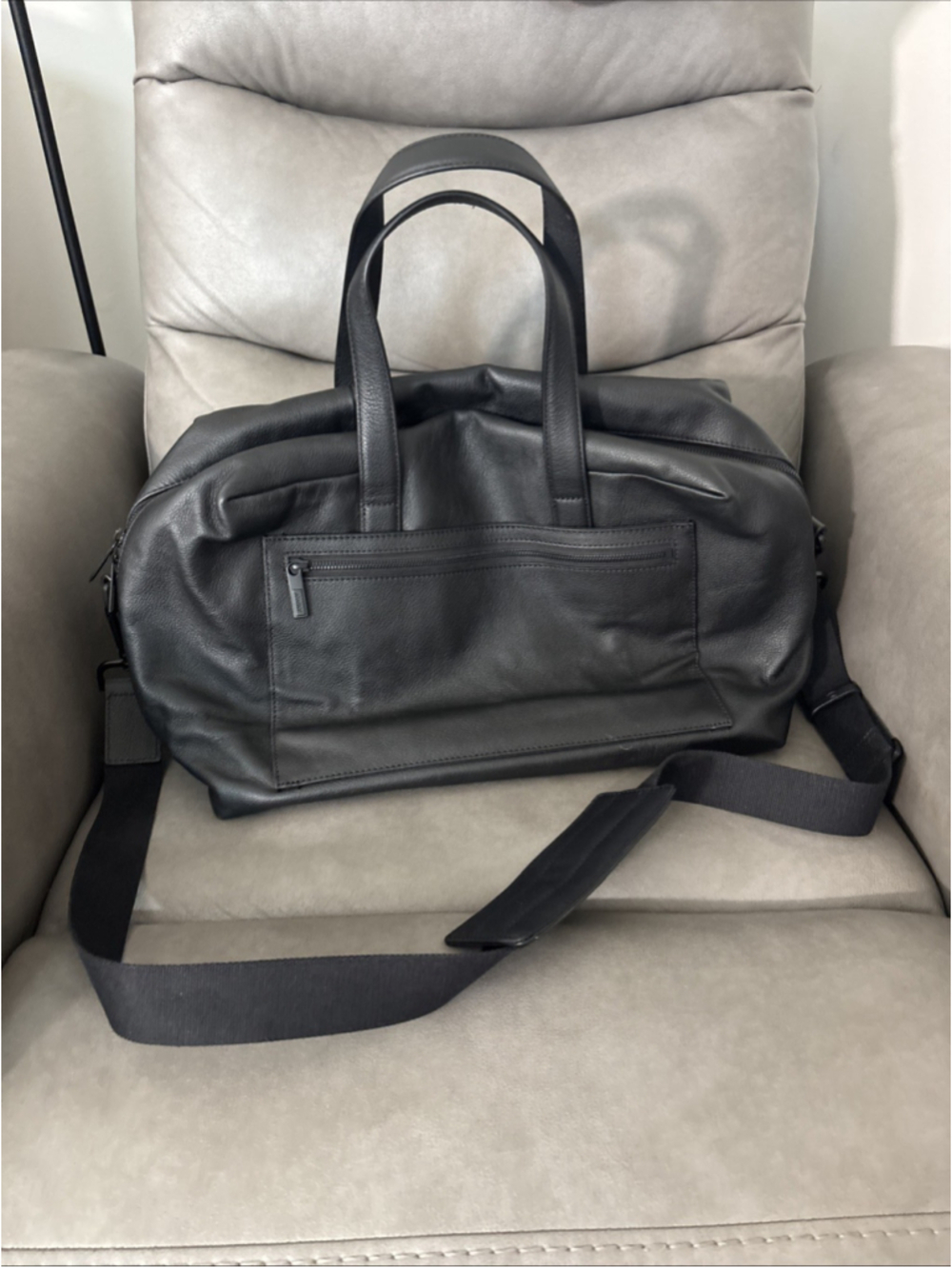 Away Everywhere Black Leather Duffel Bag Travel Carry On Laptop Strap 18”